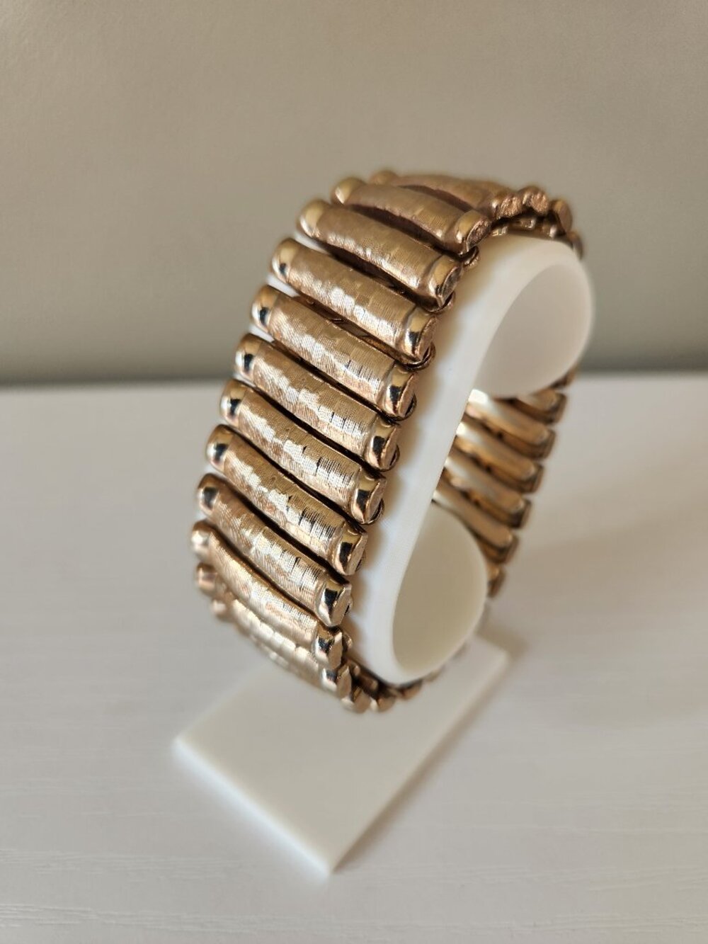 Signed Monet Gold Tone Stretch Bracelet Vintage Textured Expansion Link